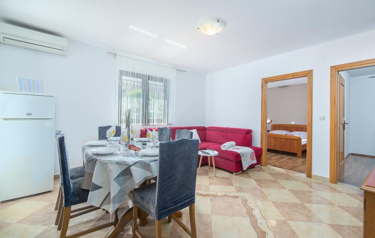 Apartmani Lorena 波雷奇 外观 照片